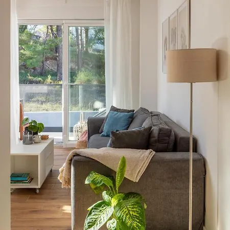With Terrace And Parking Near Daire Podstrana